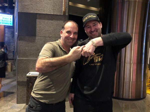 Hili Shakked Phil Hellmuth