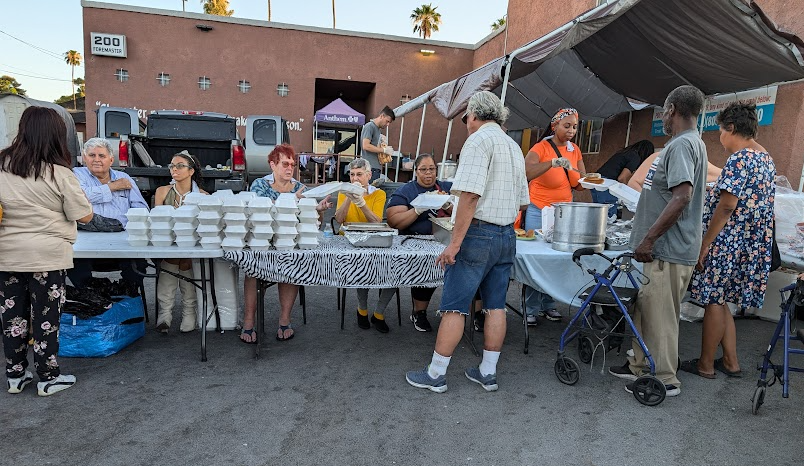 Poker Gives food distribution