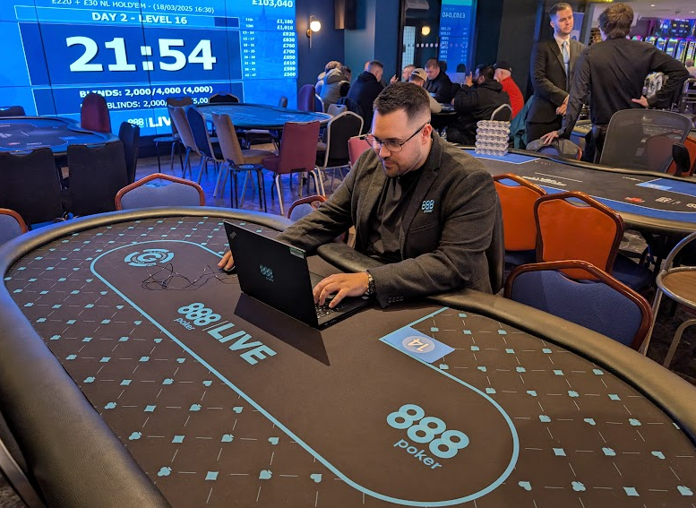 Joaquin Vidales 888poker LIVE events manager