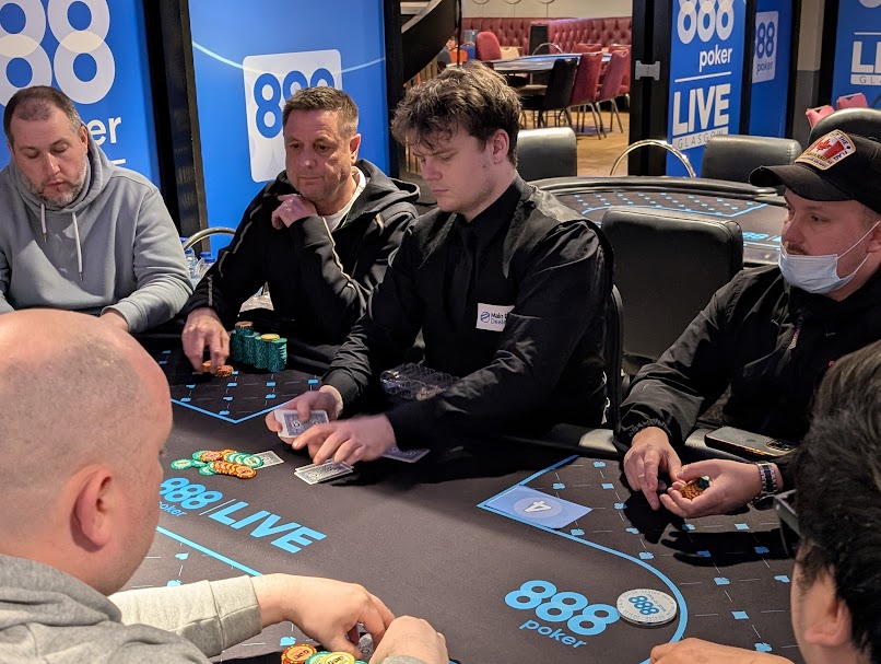 dealer 888poker LIVE