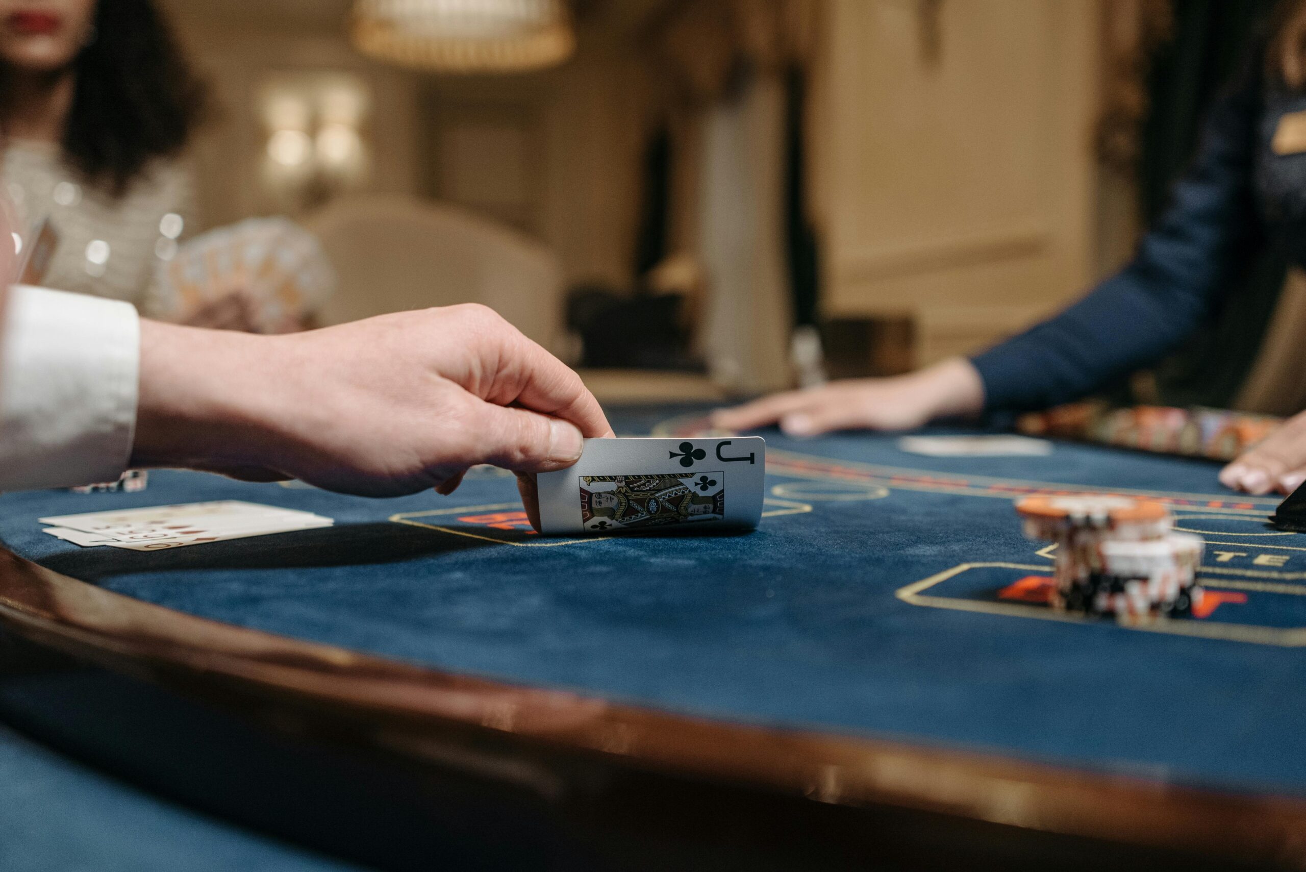 bluff card poker