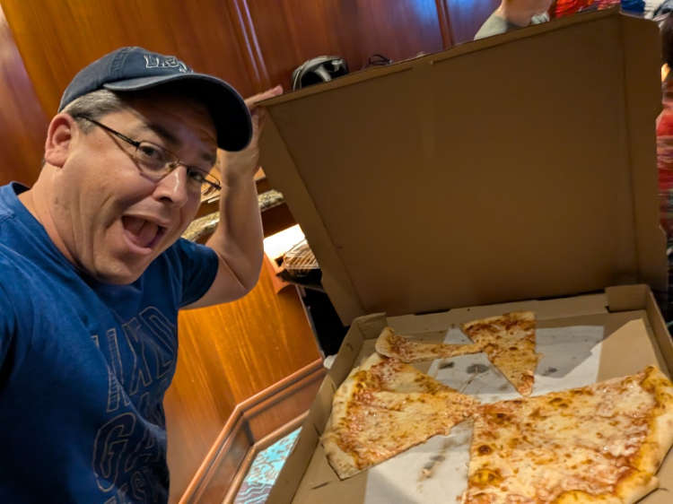 Mixed Game Festival pizza